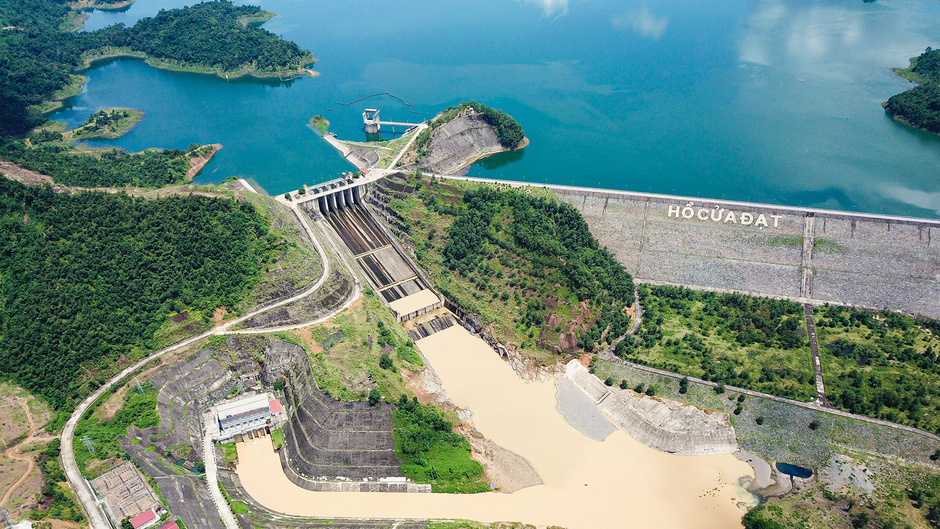 Cua Dat hydropower plant