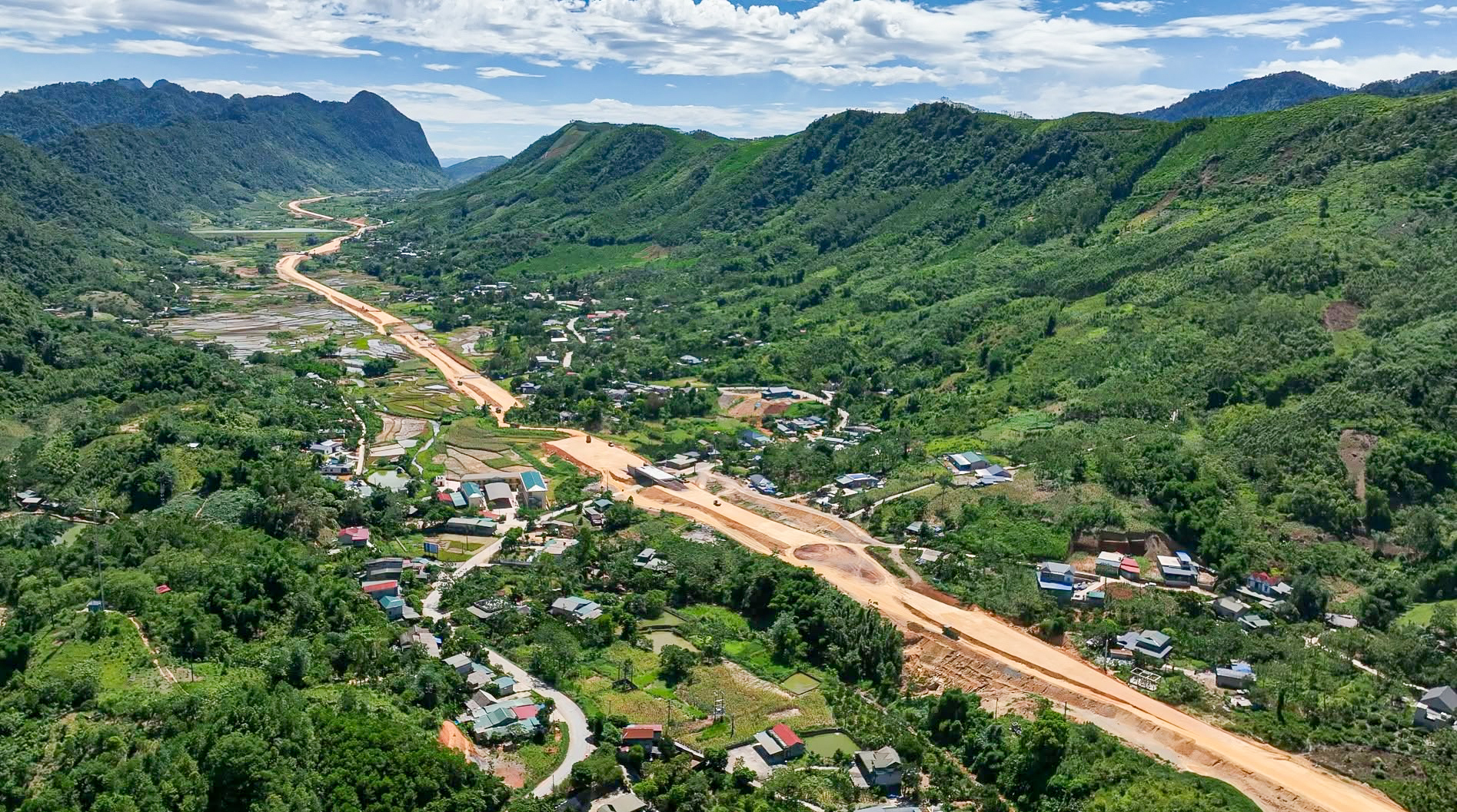 VINACONEX tăng tốc thi công cao tốc Hòa Bình