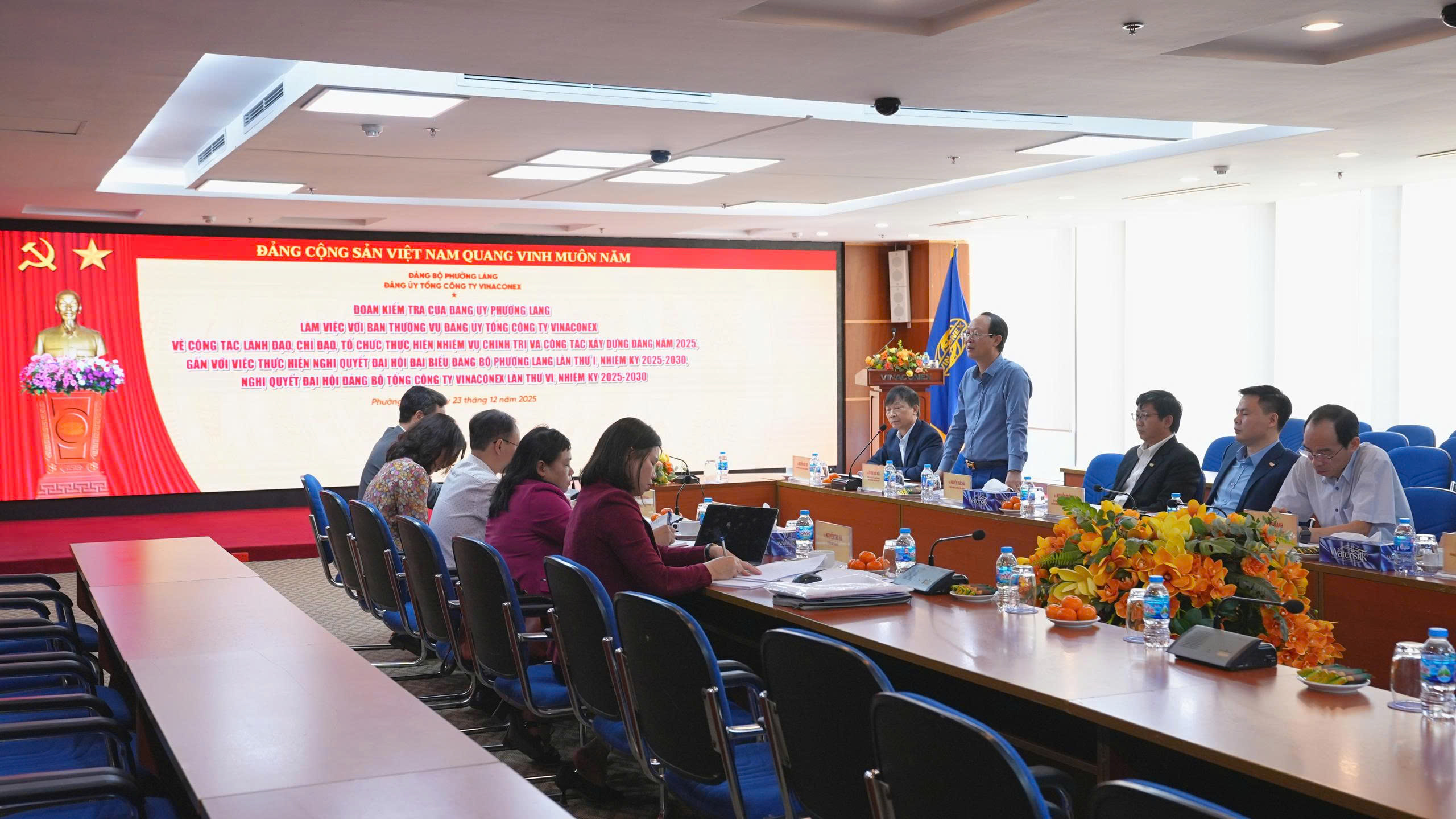 Đảng uỷ Phường Láng kiểm tra và làm việc với Đảng uỷ Tổng công ty VINACONEX