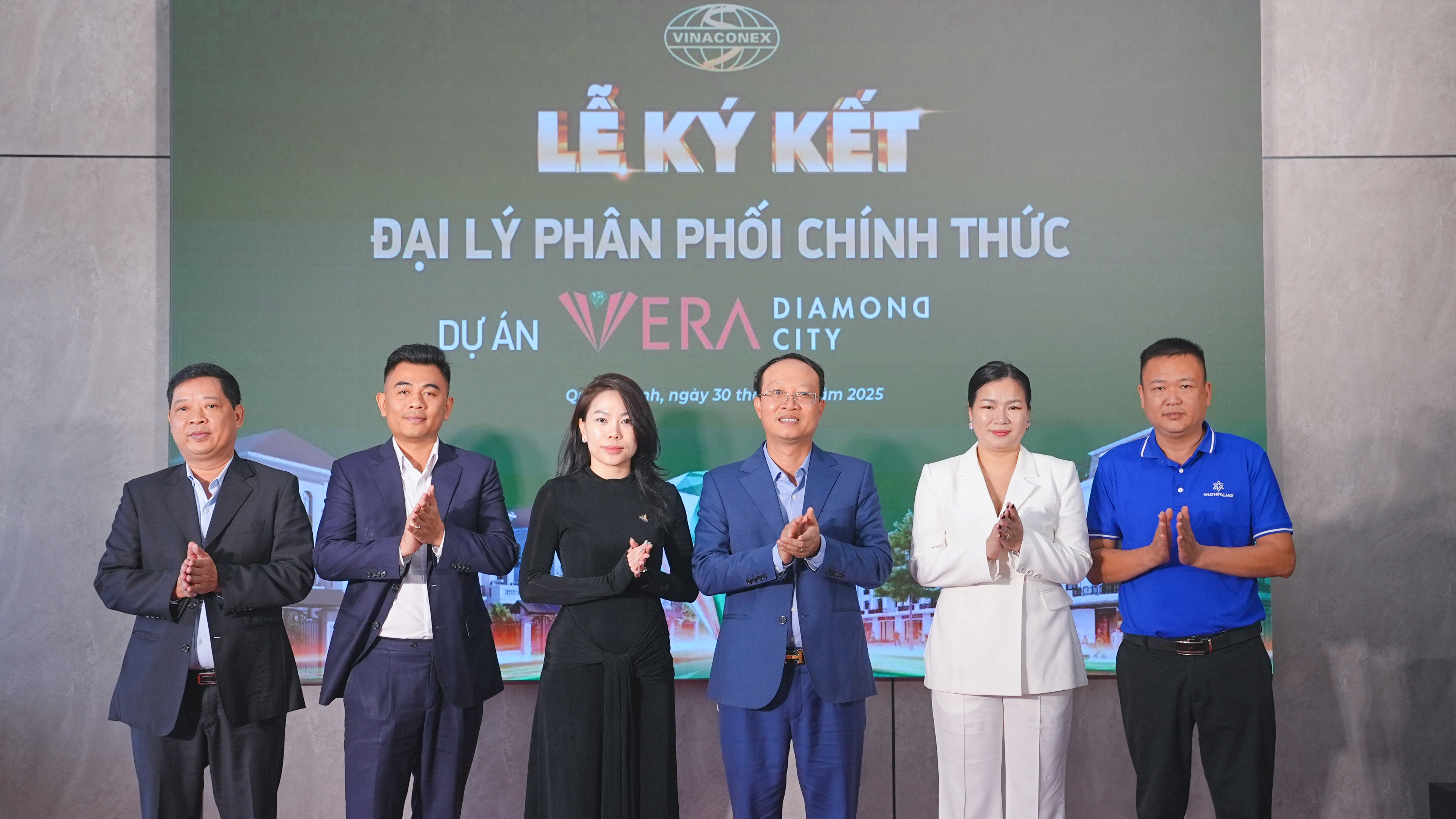 Lễ ký kết với các đại lý phân phối dự án Vera Diamond City Quảng Ninh