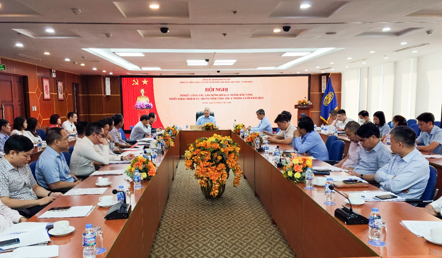 VINACONEX’S PARTY COMMITTEE ORGANIZES THE PRELIMINARY REVIEW OF THE PARTY'S WORK IN THE FIRST HALF OF THE YEAR AND CARRIES OUT KEY TASKS FOR THE LAST HALF OF 2023