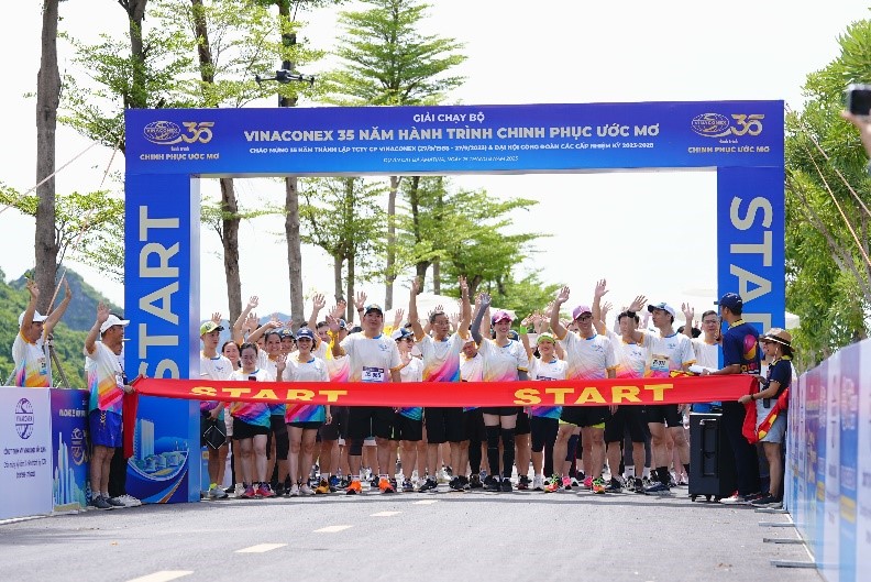OVER 200 PEOPLE TOOK PART IN VINACONEX RUNNING TOURNAMENT – A 35-YEAR-JOURNEY TO CONQUER THE DREAM