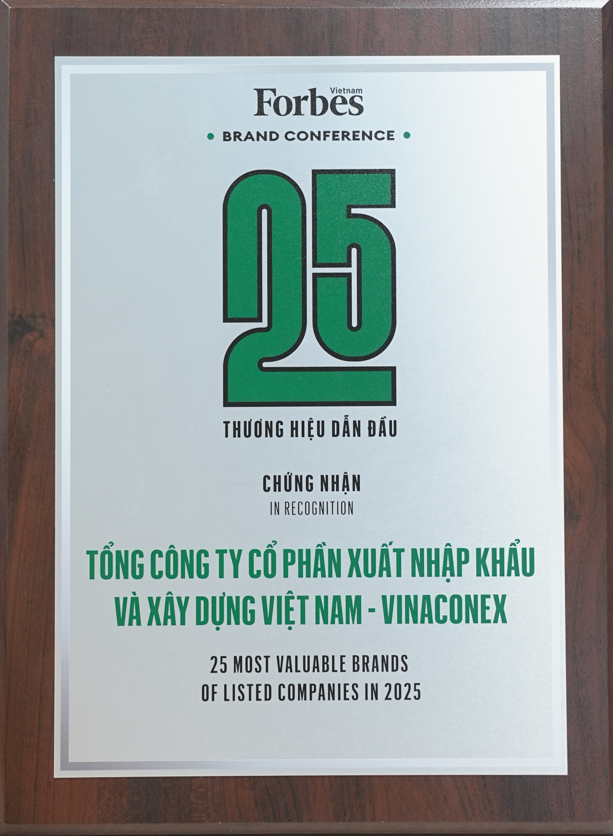 Top 25 thương hiệu công ty niêm yết dẫn đầu 2025 ngành công nghiệp sản xuất và dịch vụ