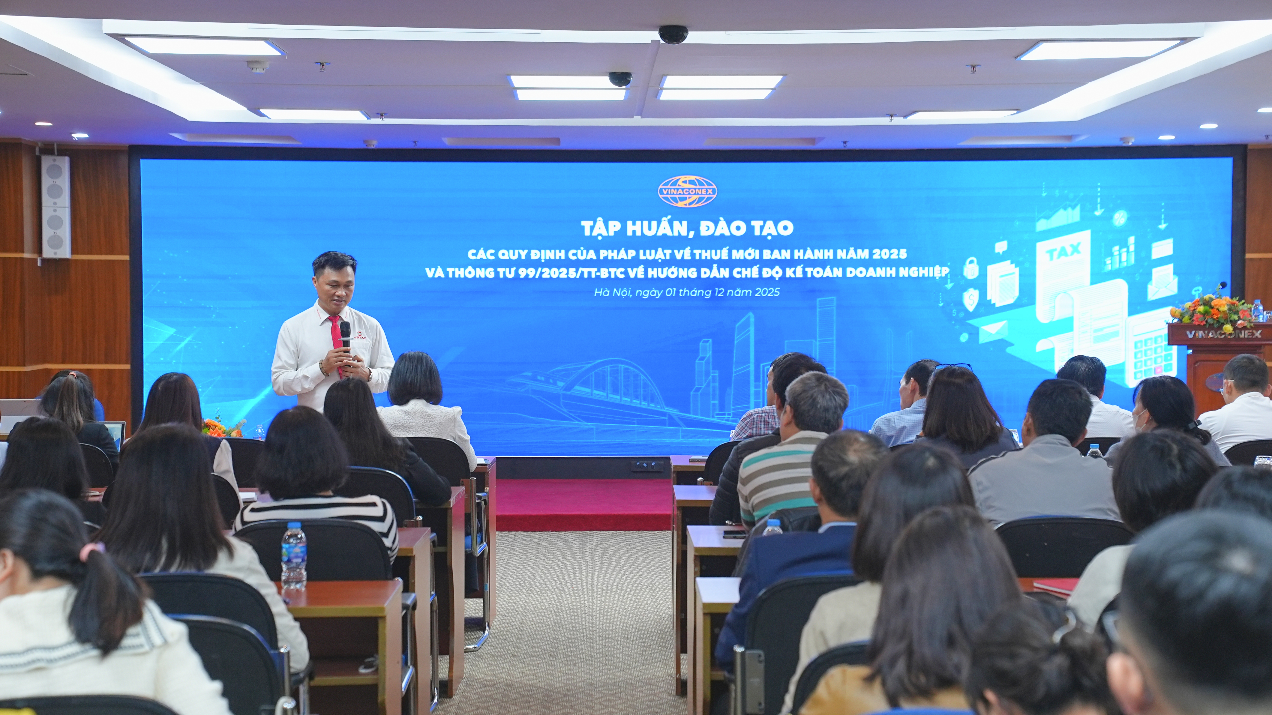 VINACONEX tổ chức tập huấn chính sách thuế và chế độ kế toán mới năm 2025