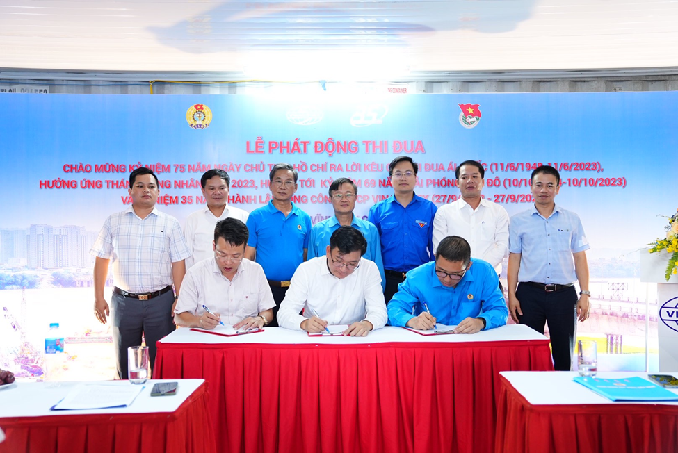 EMULATION MOVEMENT LAUNCHED AT VINH TUY BRIDGE PHASE 2 CONSTRUCTION PROJECT