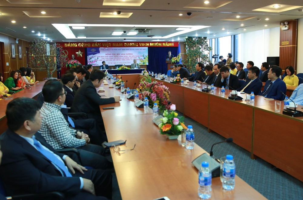 Chủ tịch Tổng Liên đoàn Lao động Việt Nam thăm và làm việc với CBNV Tổng công ty Vinaconex