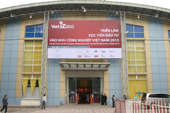 Vinaconex tham dự Triển lãm Xúc tiến Đầu tư vào Khu công nghiệp Việt Nam - VietIZ 2013