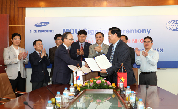 Vinaconex hợp tác với Samsung Cheil Industries