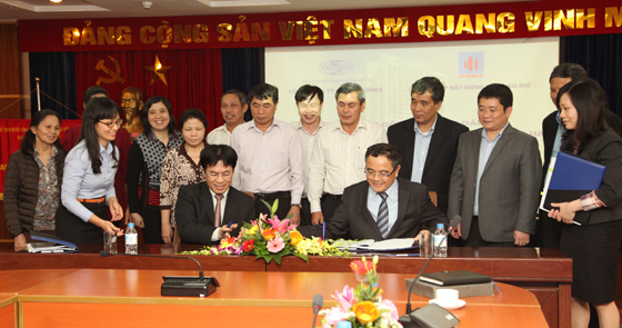Lễ ký kết hợp đồng hợp tác đầu tư Dự án Xây dựng cải tạo Khu tập thể cũ tại số 97-99 phố Láng Hạ, quận Đống Đa, thành phố Hà Nội