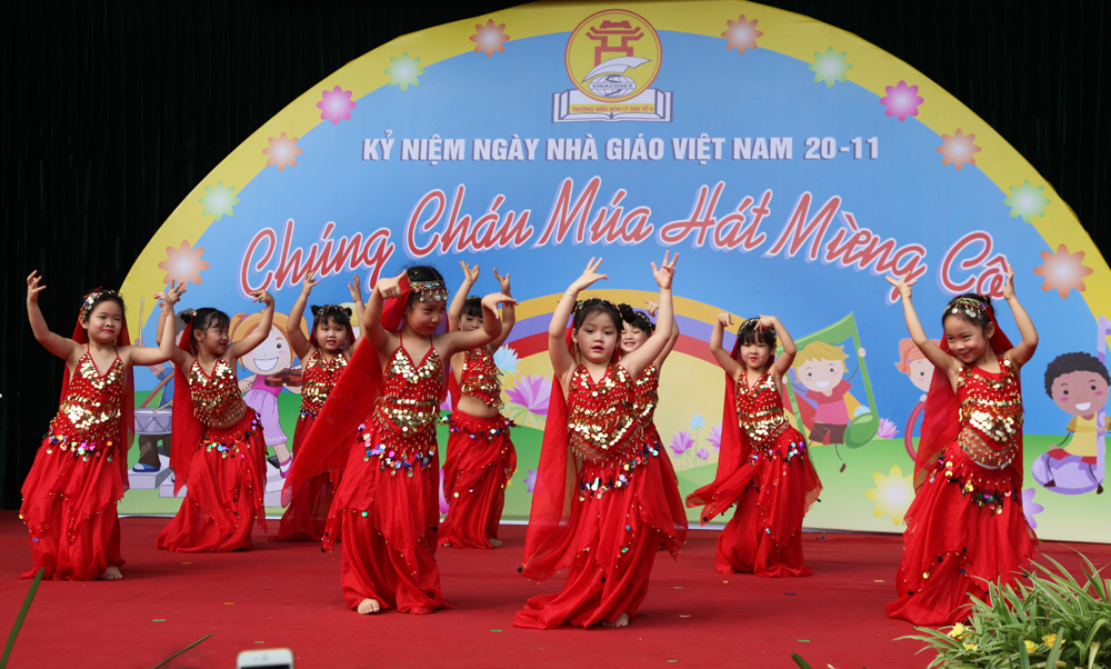 Tổng công ty tổ chức các hoạt động chào mừng ngày Nhà giáo Việt Nam 20 – 11  - Trang chủ | Vinaconex
