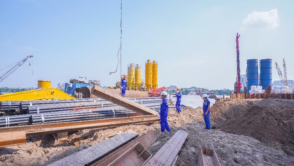 Chủ tịch UBND Hà Nội đánh giá cao nỗ lực của nhà thầu tại dự án cầu Vĩnh Tuy 2